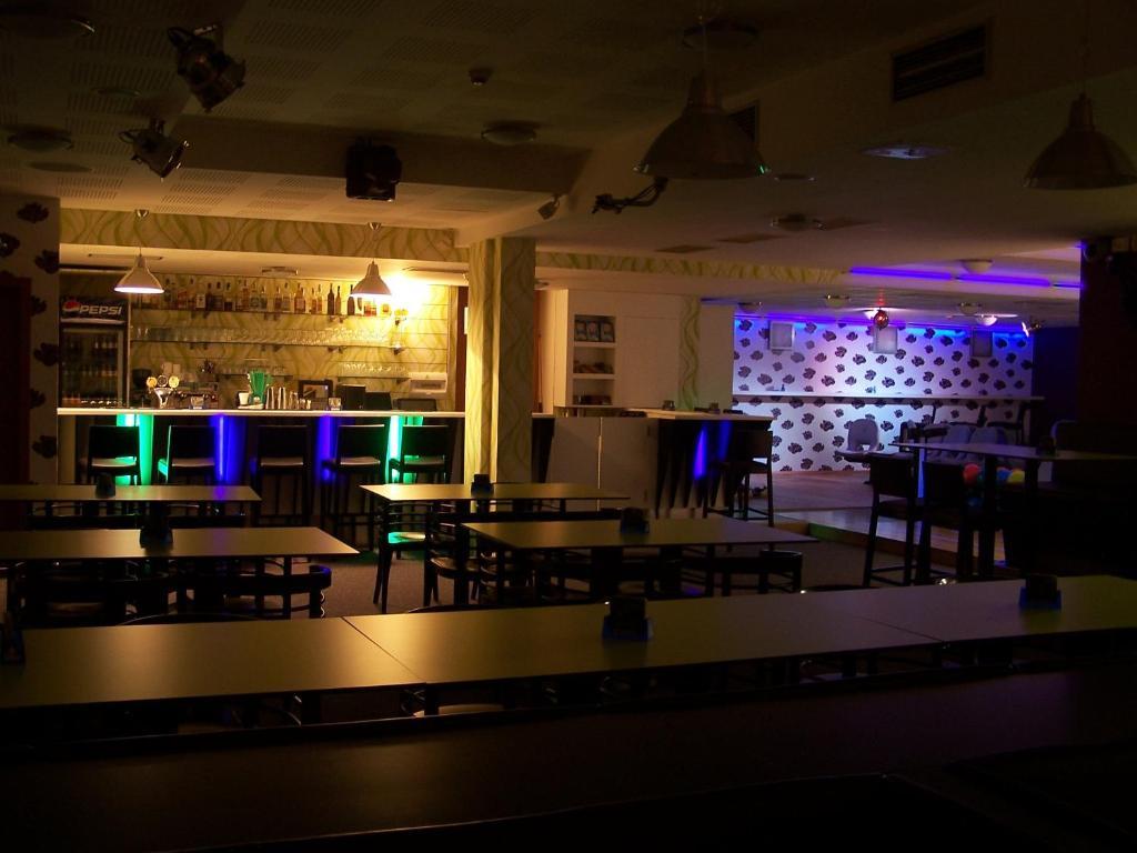 Academic Hotel & Congress Centre Розтоки Экстерьер фото