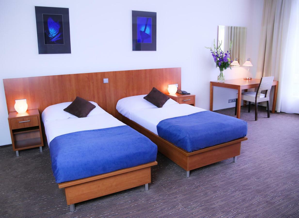 Academic Hotel & Congress Centre Розтоки Экстерьер фото